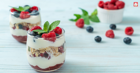 berries-in-breakfast-parfait--breakfast-options