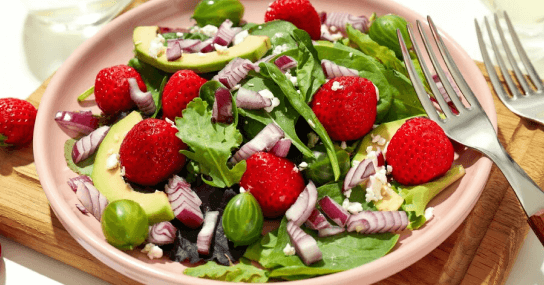 Raspberry-Avocado-Turkey-Salad--Refreshing-summer-salads