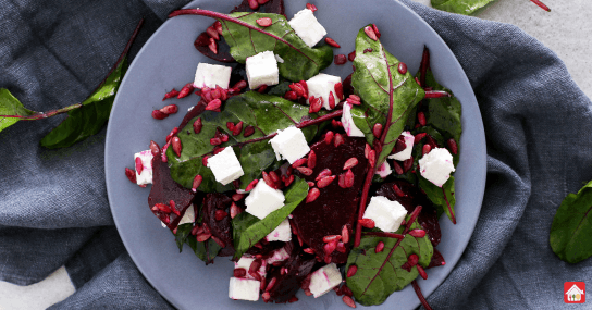 Spinach-and-berry--Refreshing-summer-salads