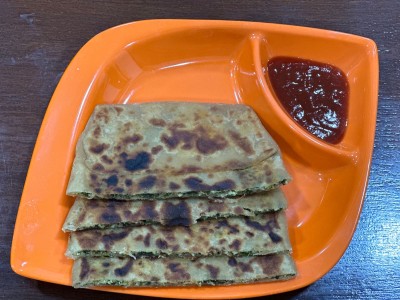 Palak Paneer Paratha (with Cheese)(2 Piece – Serving For One)