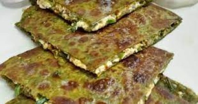 Palak Paneer Paratha (WITH OIL) (2 Piece - Serving For One)
