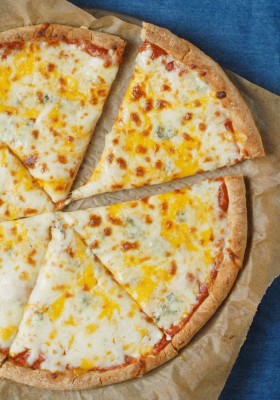 Pizza Mozzarella Cheesy Paradise – Regular Size