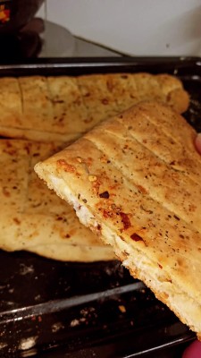 Cheesy Garlic Bread (Min 2)