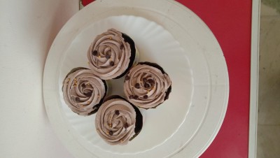 Chocolate Cream Cupcakes ( 8 Cupcakes Medium-size)