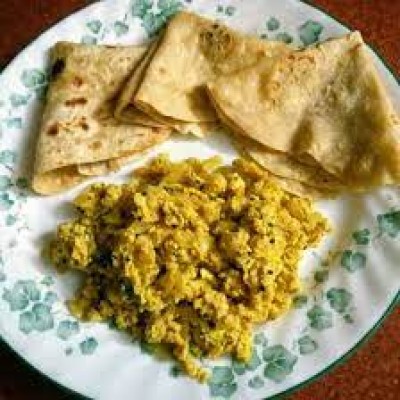 Egg Bhurji With Roti 4