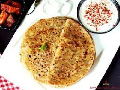 Aalu Paratha (3) With Curd